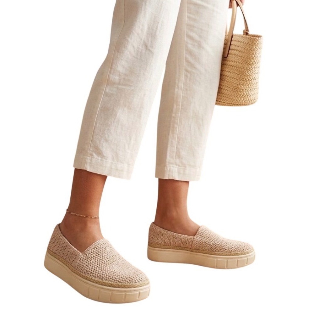 Vince Camuto Relinsta Beige Crochet Knit Platform Slip On Loafers Size 9.5M